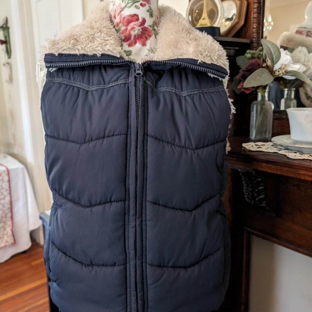 B.Moss Navy Blue Puffy Vest